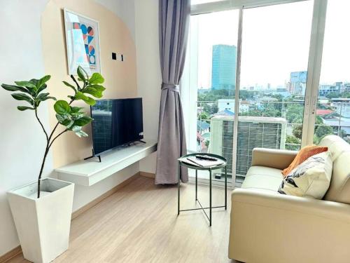 Midtown Duplex Ratchayothin 275