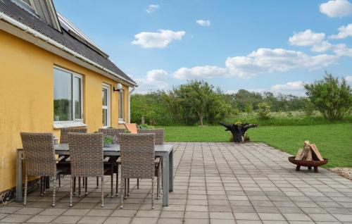  3 Bedroom Beautiful Home In Snedsted in Snedsted