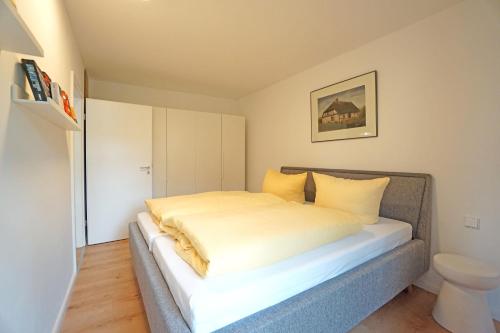 One-Bedroom Apartment with Balcony and Terrace image 5