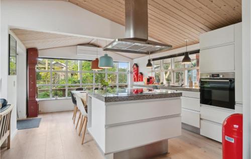  Lovely Home In Gørlev With House A Panoramic View in Reersø