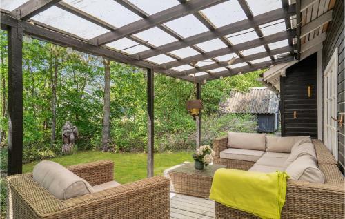  2 Bedroom Lovely Home In Højslev in Højslev