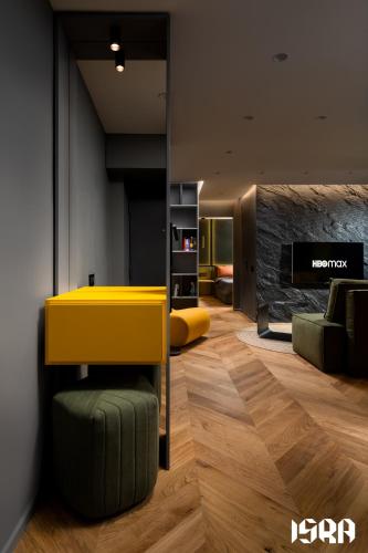 Modern Living in the Old Town 5