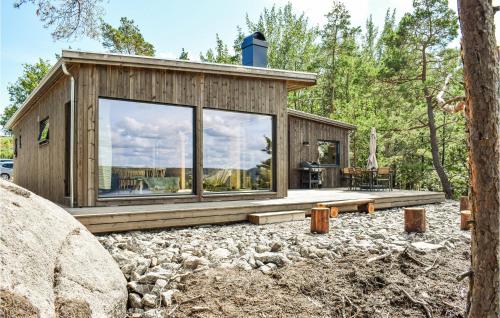 . Stunning Home In Risør With Ethernet Internet
