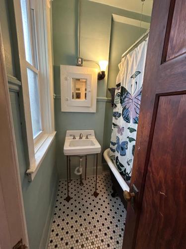 Private rooms in Detroit - close to hospitals in Detroit, USA
