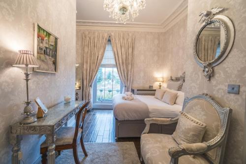 Beautifully decorated, elegant apartment near town - Pass the Keys