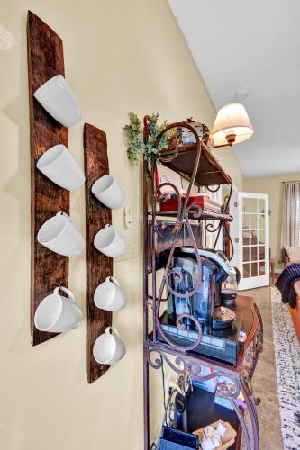 Hill House Bed and Breakfast Hill House Bed and Breakfast