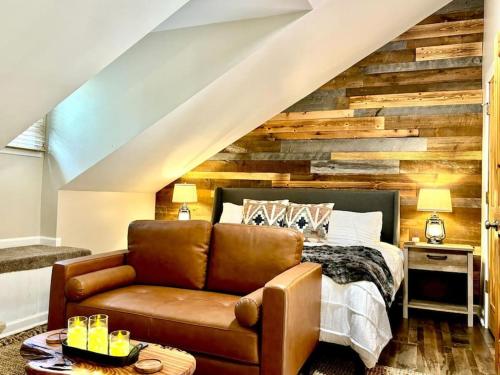 Panoramic Views-4 King Suites-Pool Table- Bunk Rm-PS5-HotTub in Gatlinburg, USA