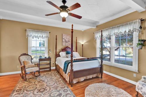 Hill House Bed and Breakfast Hill House Bed and Breakfast