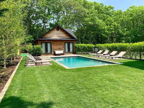 Wooded Oasis and Guest House in Hamptons! in เซาท์แทมป์ตัน (NY)