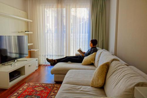 One-Bedroom Apartment with Balcony 