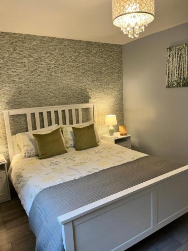 Bright, Airy, 2 Bedroom Apartment in Oban 5
