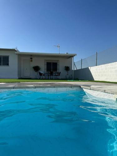 Chalet con piscina Sanlúcar de Barrameda Chalet con piscina Sanlúcar de Barrameda