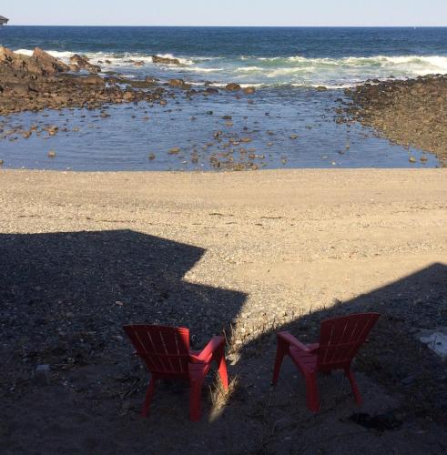 Perkins Cove Oceanfront Cottage Perkins Cove Oceanfront Cottage