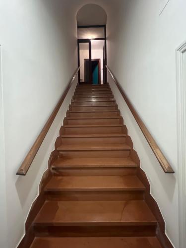 アッシジ Casa delle Sirene 4つ星 シングルルーム レストラン