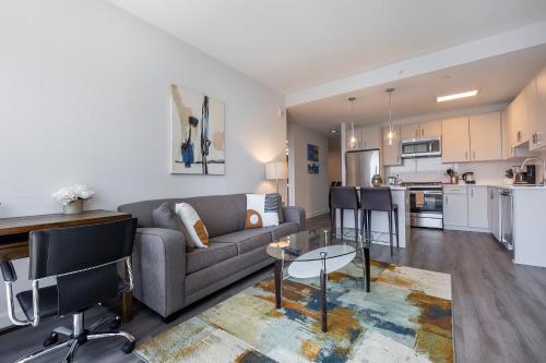 Luxury Apt with Gym & Pool - ASW-11G Luxury Apt with Gym & Pool - ASW-11G