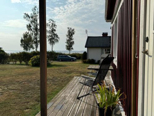 99 steg fran Vanerns strand in Sjötorp