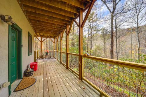 Cabin with 22 Acres and Patio - 3 Mi to Blowing Rock - image 6