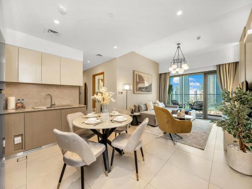SmartStay at Burj Royale - Full Burj Khalifa View - Brand New Luxury Apartments