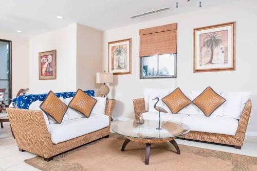 Dazzling End Unit in Coco with Lots of Windows and Light Sleeps 8, Coco (foto 3)