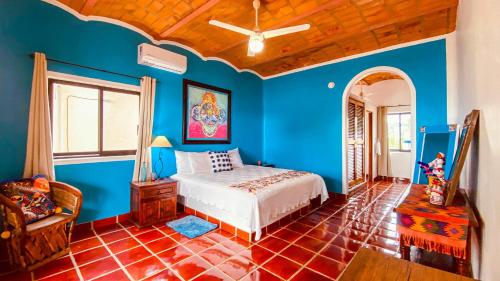 Beachside - Casa Sirena 1BR Suite in Rincon de Guayabitos, Mexico