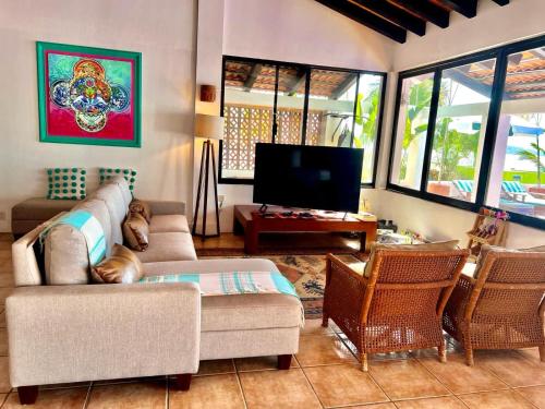 Beachside - Casa Sirena 1BR Suite in Rincon de Guayabitos, Mexico
