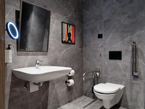 Holiday Inn Sofia an IHG Hotel - image 12