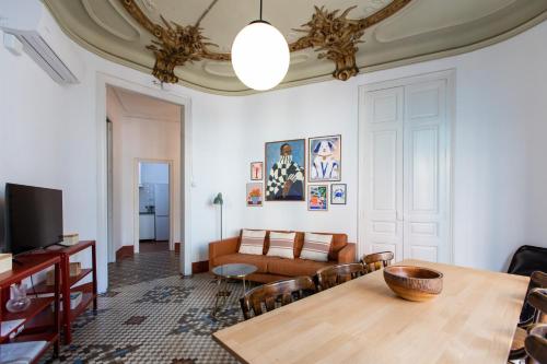 BP2 - Big apartment for groups in BCN city center HUTB - 77390, Barcelone