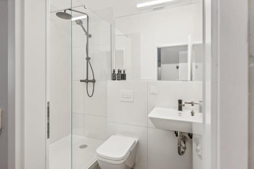 Two-Bedroom Apartment image 6