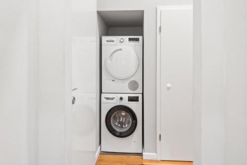 Two-Bedroom Apartment image 4