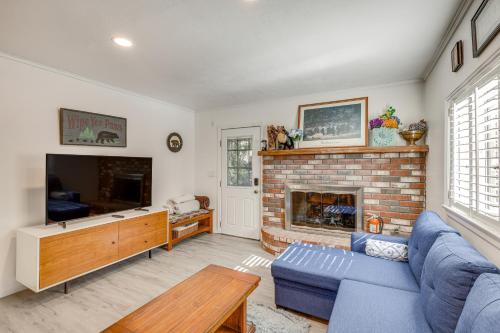 Ski, Hike and Fish Big Bear Lake Retreat in Big Bear Lake, USA