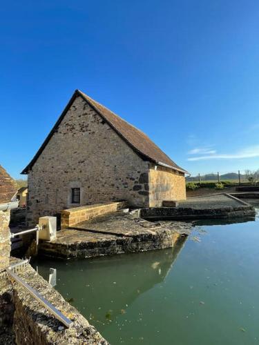 Le Moulin de Vrai in Domfront-en-Champagne