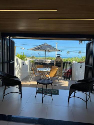 Casa de Praia em Piatã - Churrasqueira e Localização Privilegiada em Salvador – khách sạn tại Itaigara