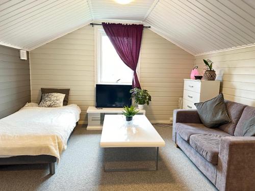 One-Bedroom Apartment image 1