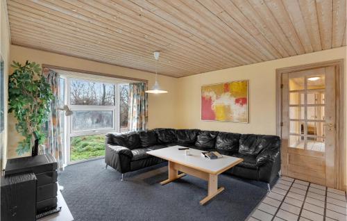  Gorgeous Home In Oksbøl With Wifi in Oksbøl