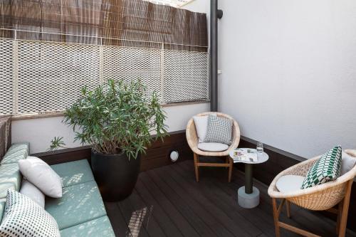 Two-Bedroom Apartment with Terrace image 10