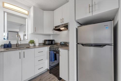 Whimsical Study 7min to Disney, Pool and Free Parking in Kissimmee, USA