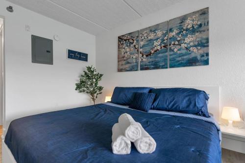 Warm Studio 8 min to Disney w Pool and Free Parking in Kissimmee, USA
