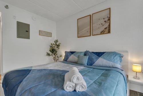 Snug Studio 8 min to Disney w Pool and Free Parking in Kissimmee, USA