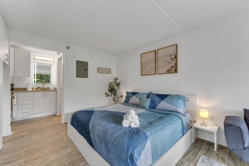 Snug Studio 8 min to Disney w Pool and Free Parking in Kissimmee, USA