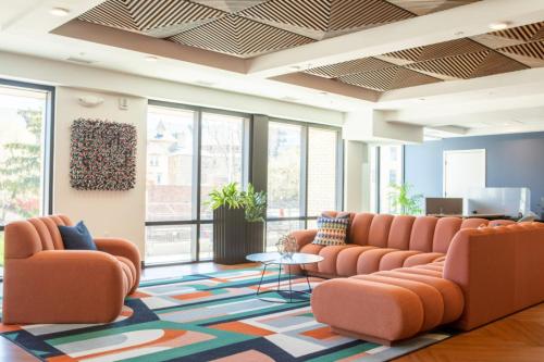 Flexhome East Side 1BR NO12 with Balcony Pool Gym