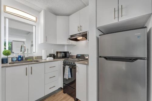 Cozy Studio 8 min to Disney w Pool and Free Parking in Kissimmee, USA