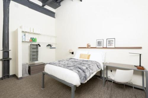 Flexhome Brewery District EL1 - Just 3 Blocks to Fiserv with Gym and Parking Flexhome Brewery District EL1 - Just 3 Blocks to Fiserv with Gym and Parking