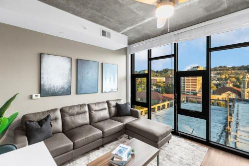 Urban Retreat 2BR Near UAB in Birmingham, USA