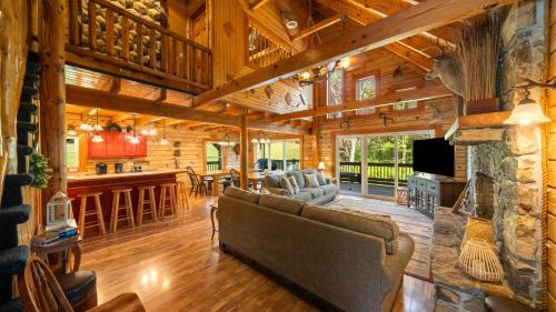 Alpine 8 Br Lodge - Hot Tub Fire Pit Ping Pong in Livingston (TN)