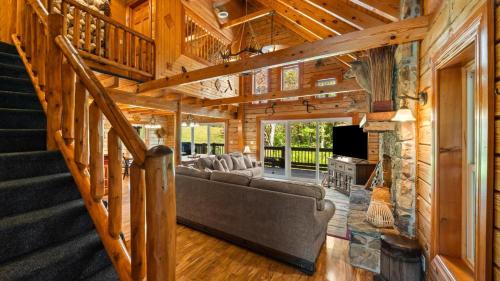 Alpine 8 Br Lodge - Hot Tub Fire Pit Ping Pong in Livingston (TN)