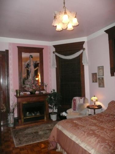 Luxury Room with Spa Bath image 9