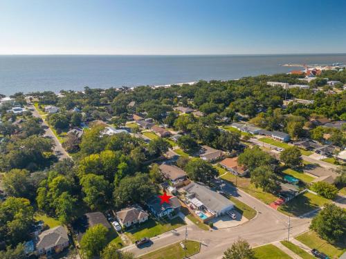 The Cozy Blue Cottage in Long Beach (MS)
