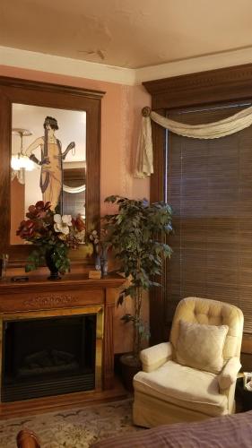 Luxury Room with Spa Bath image 4