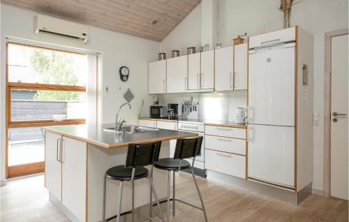 Kitchen, Pet Friendly Home In Hadsund With Sauna in Hadsund