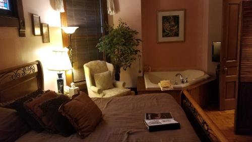 Luxury Room with Spa Bath image 1